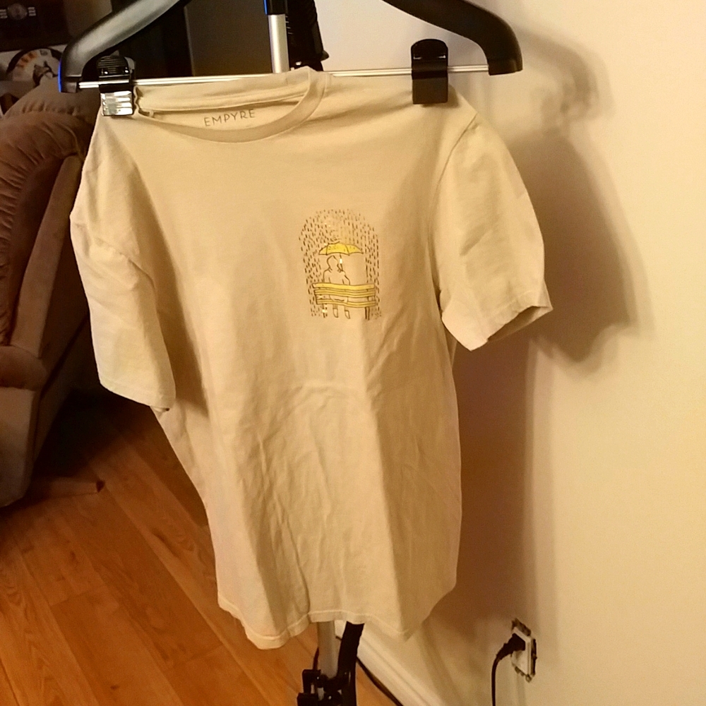 10/$10 Empyre Cream Graphic Tee M